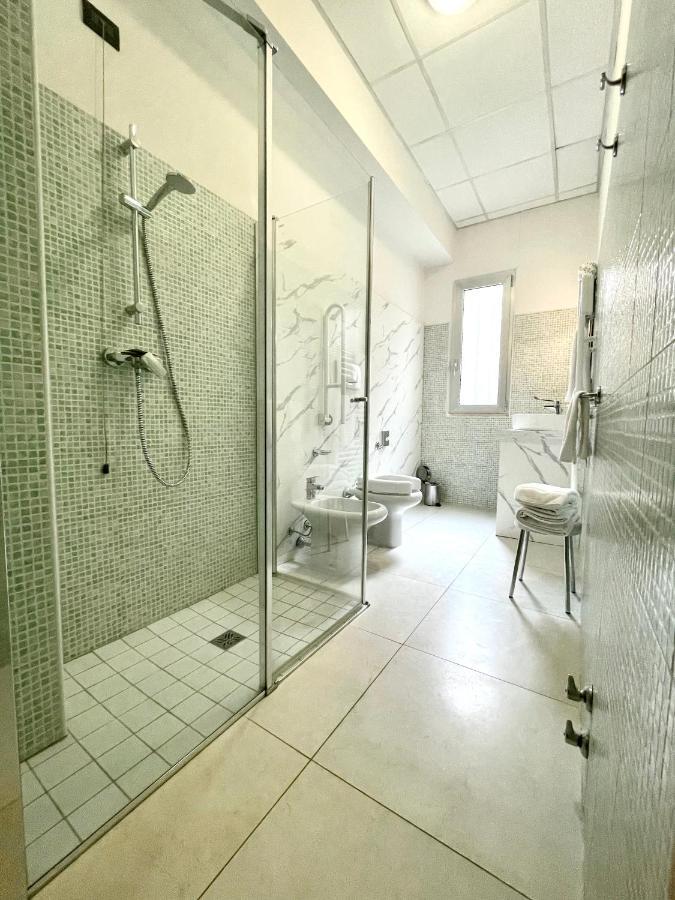 Hotel Leonardo Brescia Extérieur photo