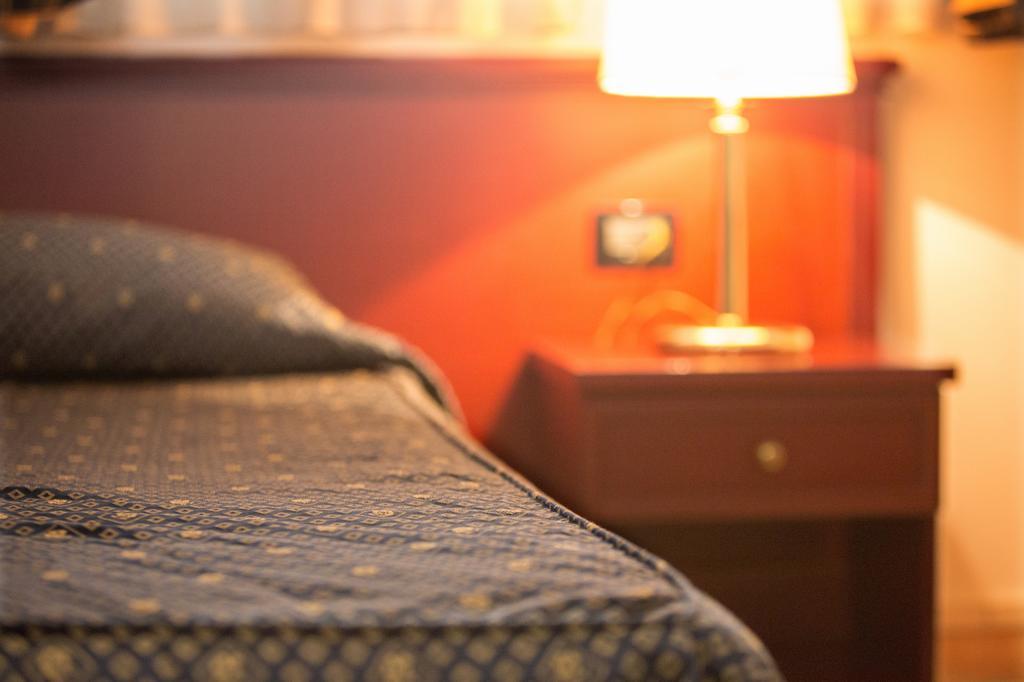 Hotel Leonardo Brescia Extérieur photo
